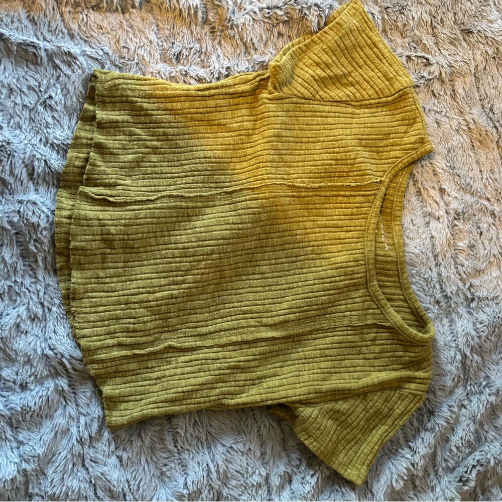 Arizona Jean Company Mustard Crop Top